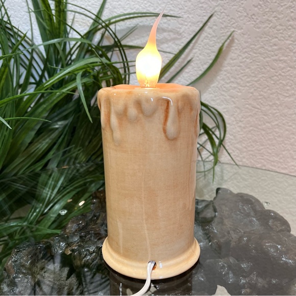 Angela Anderson Ceramic Plug In Faux Flame Candle Light - Christmas - Picture 5 of 10